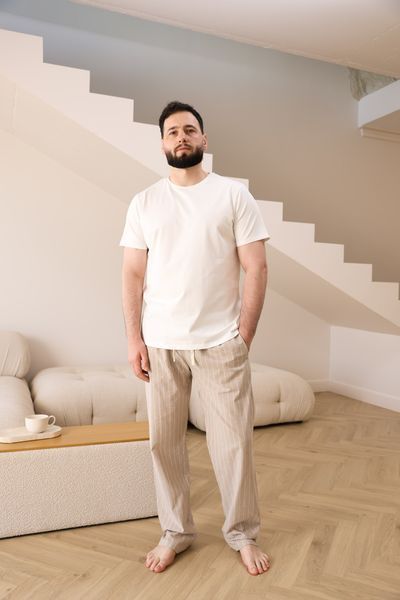 Піжама чоловіча футболка молочна + штани COTTON STRIP в лінію бежеві 0835-1 фото