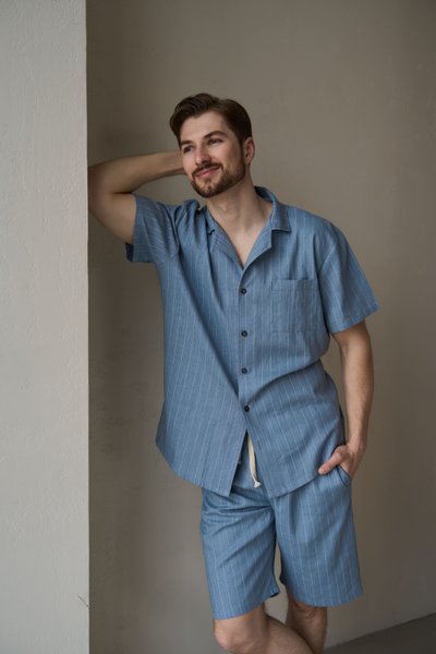 Пижама мужская в полоску лен LINEN STRIP SHORT с шортами голубая 0262 фото
