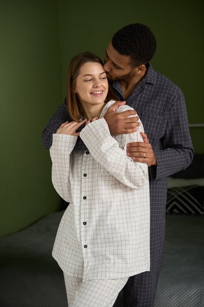 Парная пижама комплектом женская мужская Family Look вареный хлопок графит молочная 450607 фото