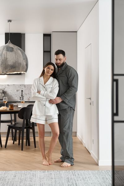 Парна піжама комплектом жіноча з шортами чоловіча Family Look варена бавовна з чорним кантом графіт молочна 02404542-B фото
